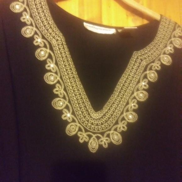 Cathy Daniels 3/4 Sleeve Crinkled Rayon Embroidery Jewel Neck - Picture 4 of 5